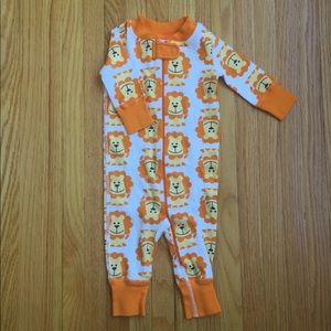 Hanna Andersson sleeper- size 50 (0-6 mos)
